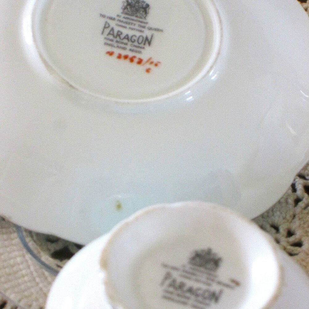 Vtg Paragon fine bone china by Appointment to Her Majesty the Queen England Regd - Picture 3 of 6